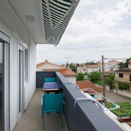 Apartman M In Premantura Eksteriør billede