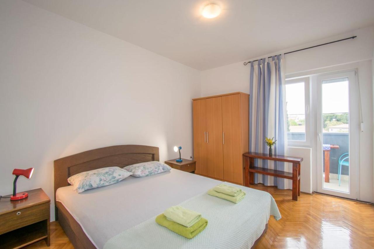 Apartman M In Premantura Eksteriør billede