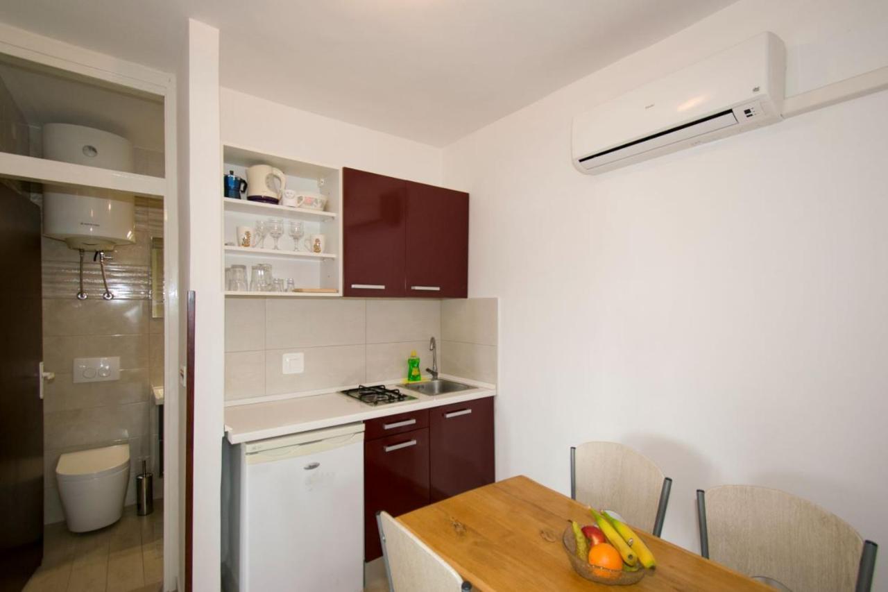 Apartman M In Premantura Eksteriør billede
