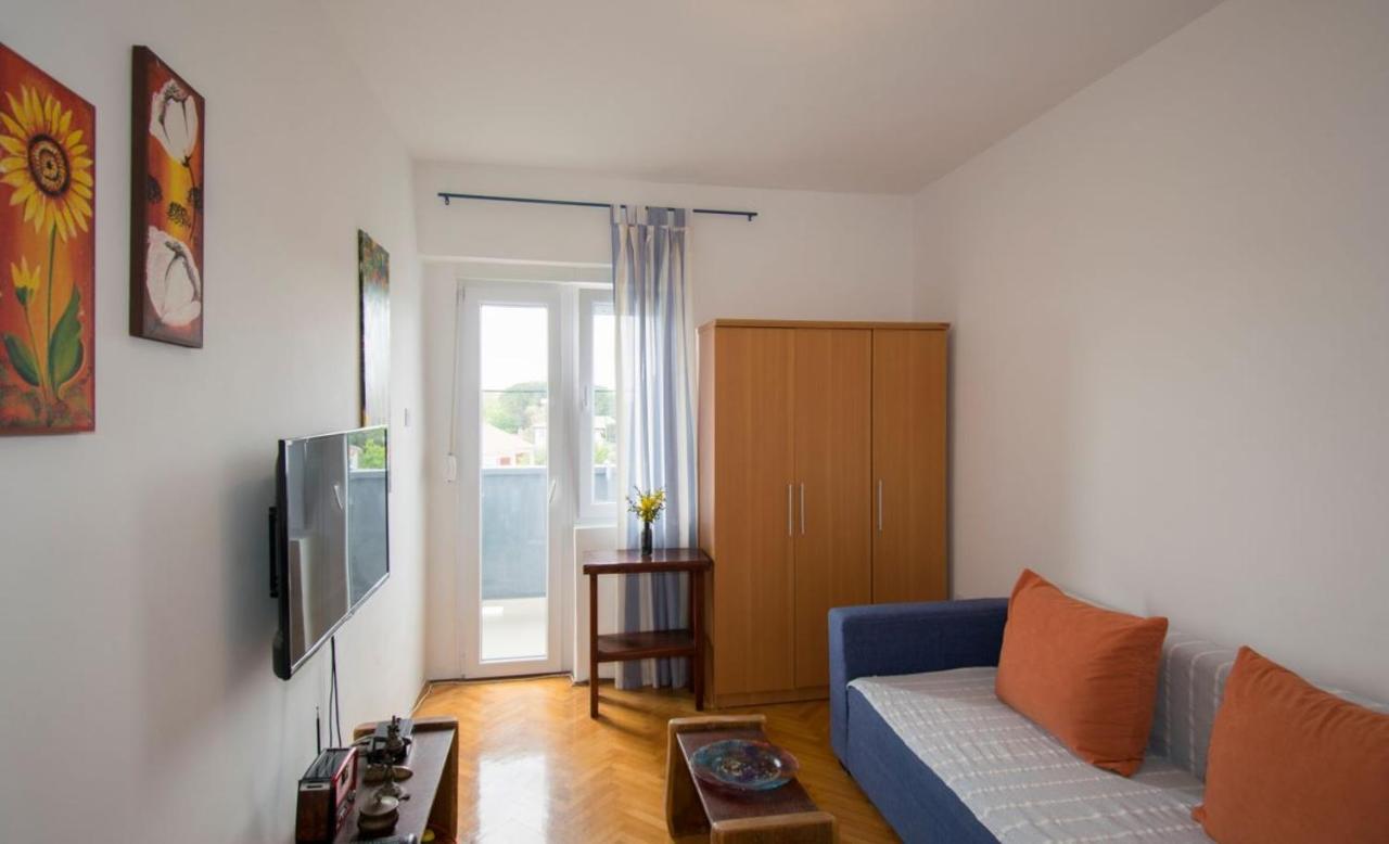 Apartman M In Premantura Eksteriør billede