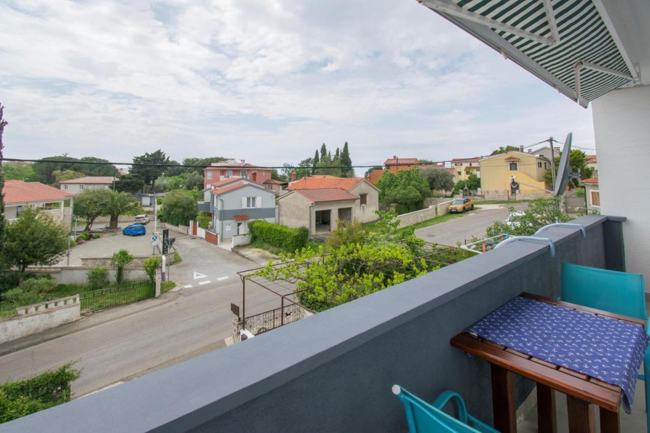 Apartman M In Premantura Eksteriør billede